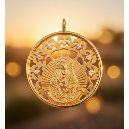 Gargantilla Virgen del Rocío en Plata de Ley 925 Chapada en Oro con Circonitas – Medalla 30 mm