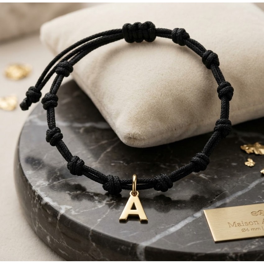 Pulsera Inicial Oro 18 Kilates y Macrame